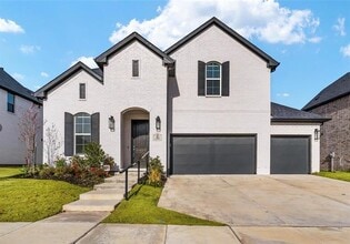 Building Photo - 584 Meandering Ln