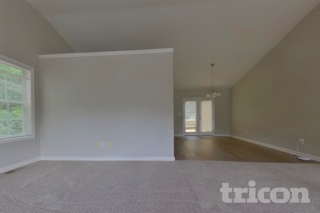 Building Photo - 241 W Fork Way