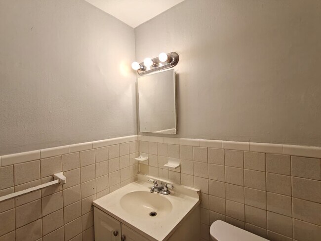 Foto del edificio - 7131 Marshall Rd