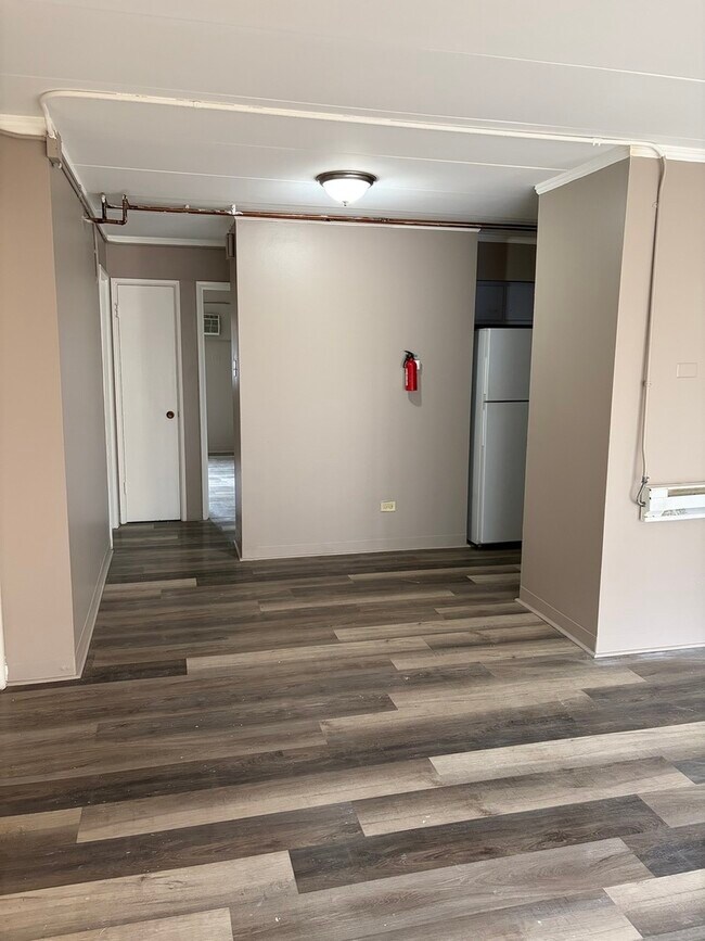 Foto del edificio - 9533 Mansfield Ave