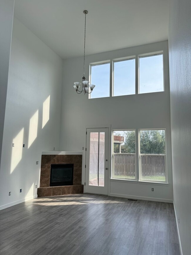 Building Photo - Nice Home NE Redmond