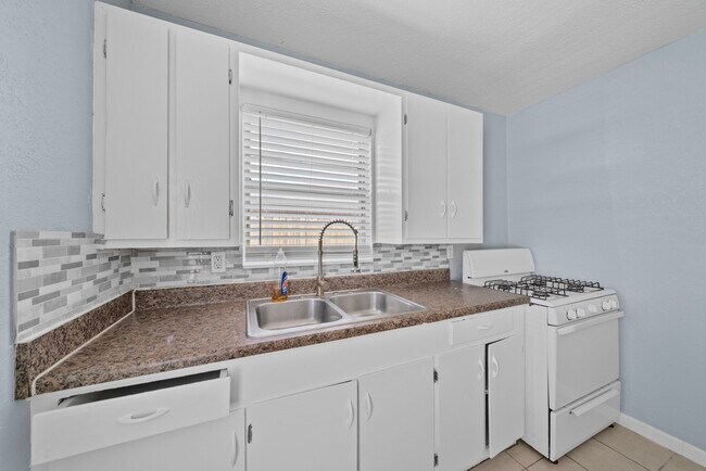 Foto del edificio - 904 Beverly Ave