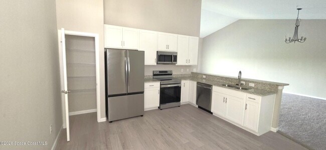 Building Photo - 3940 Playa Del Sol Dr