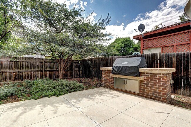 Building Photo - Location! Park Vista in Northglenn 3bed/2....
