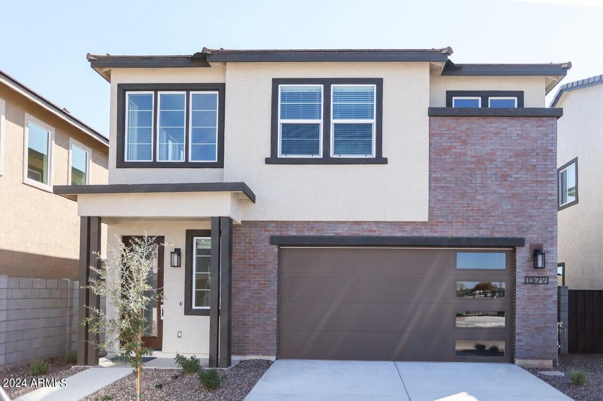 Foto principal - 1379 E Mulberry Dr