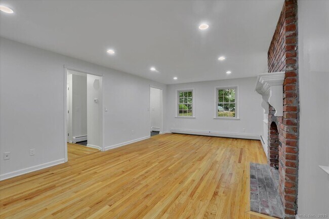 Foto del edificio - 77 Hemlock Ridge