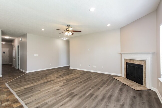 Building Photo - 8267 Templederry Dr