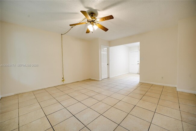 Foto del edificio - 715 N 58th Ave