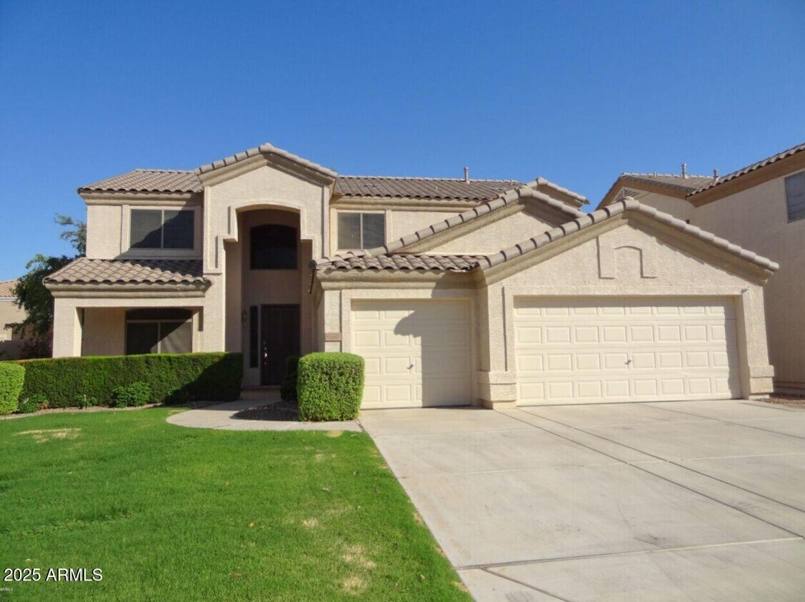 Foto principal - 1122 W Wildhorse Dr