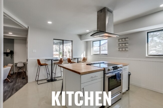 Foto del edificio - 13489 W Auburn Ave