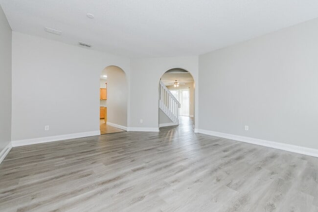 Foto del edificio - 1046 Raining Meadows Ln