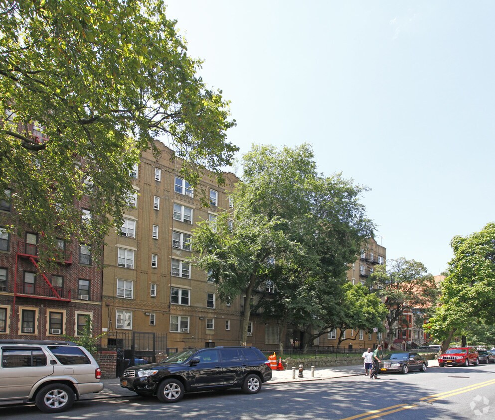 176 Clarkson, ¡alejado - 176 Clarkson Ave