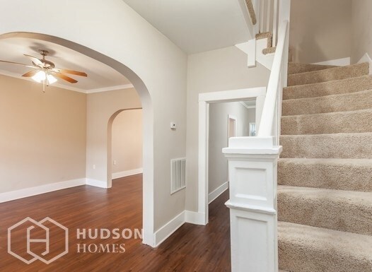 Building Photo - 4027 W Cold Spring Ln