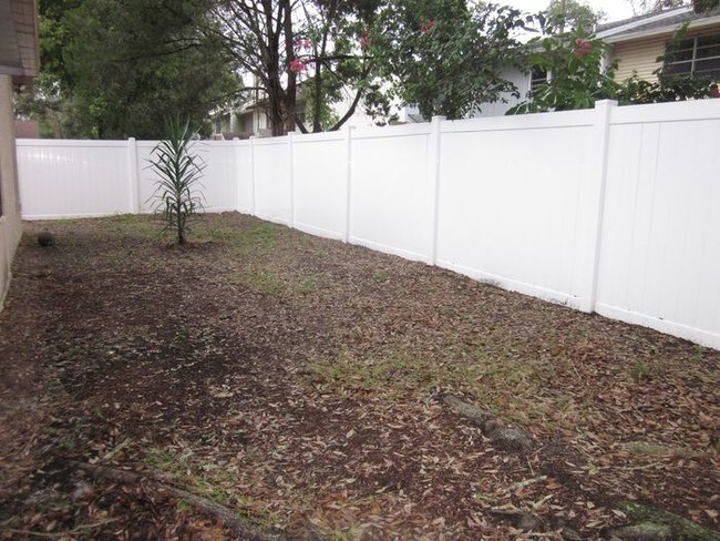 Foto del edificio - CITRUS POINTE - FENCED YARD