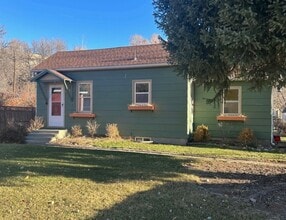 Building Photo - 2020 10th Ave N