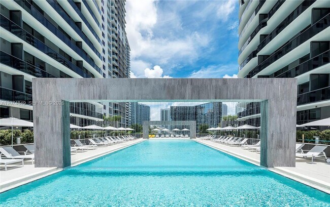 Foto del edificio - 55 SW 9th St