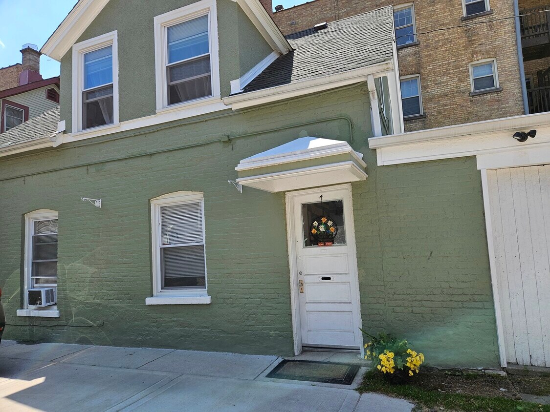 Foto principal - 7328 N Honore St
