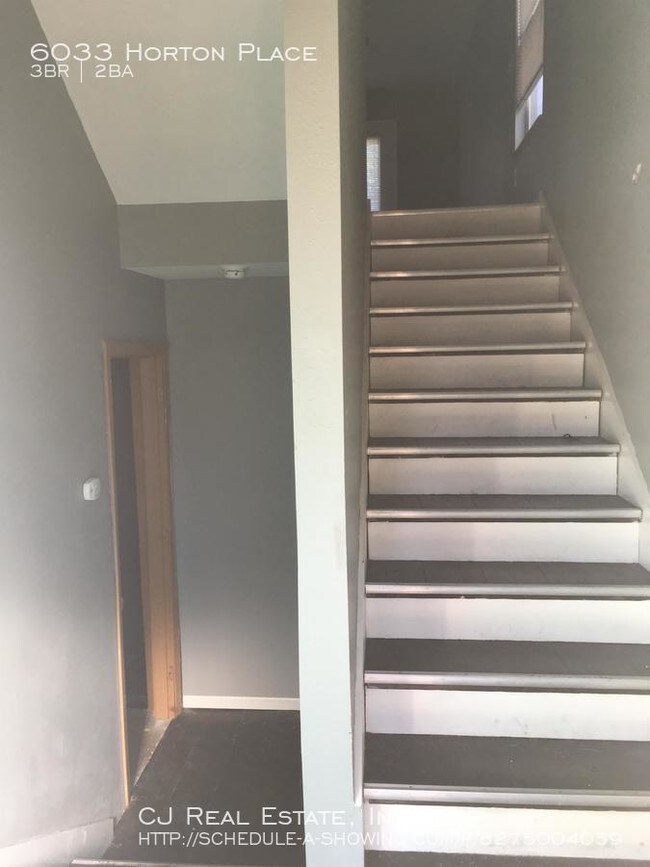 Foto del edificio - 6033 Horton Pl