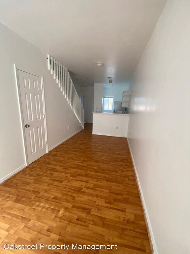 Foto del edificio - 1 br, 1.5 bath House - 928 SW 3rd Street #...