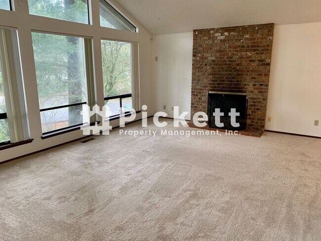 Foto del edificio - 4 Bedroom House in Central Kitsap