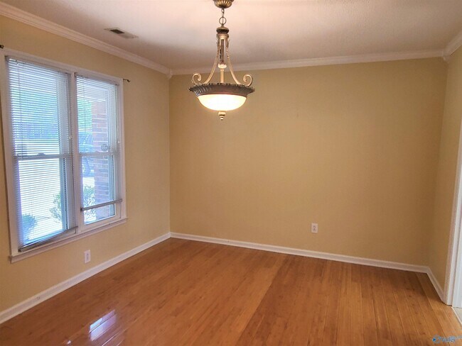 Building Photo - 119 Bibb Dr