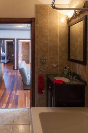Bathroom - 633 N Noble St