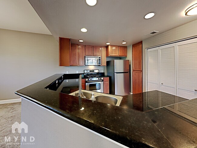 Foto del edificio - 1501 Secret Ravine Pkwy
