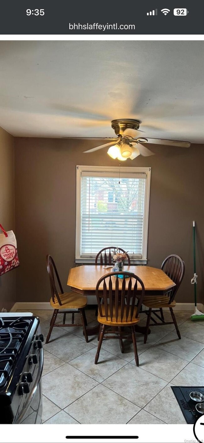 Building Photo - 220 Raff Ave