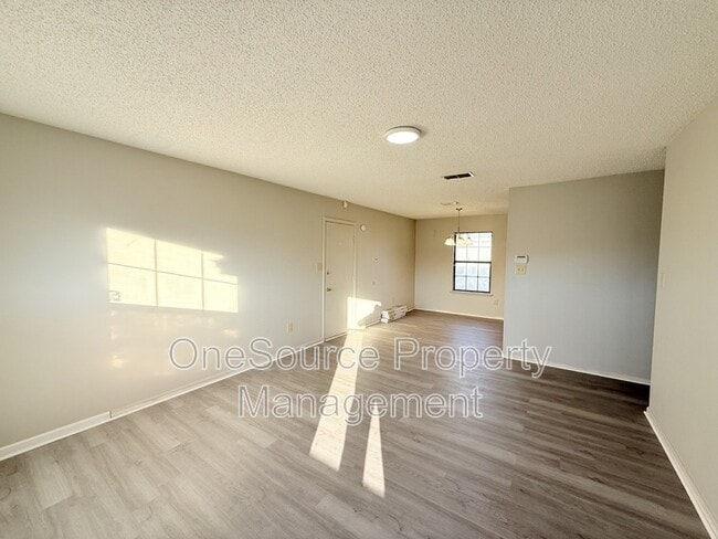 Building Photo - 123 S Ward St