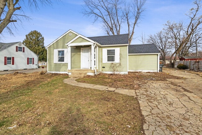 Building Photo - 522 W Vinyard St