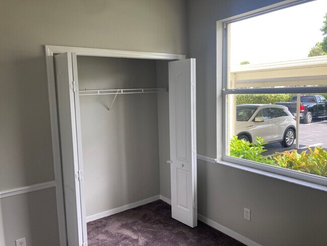 Building Photo - 1346 Mainsail Dr