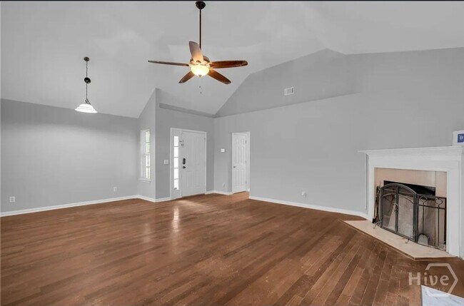 Foto del edificio - MOVE IN READY