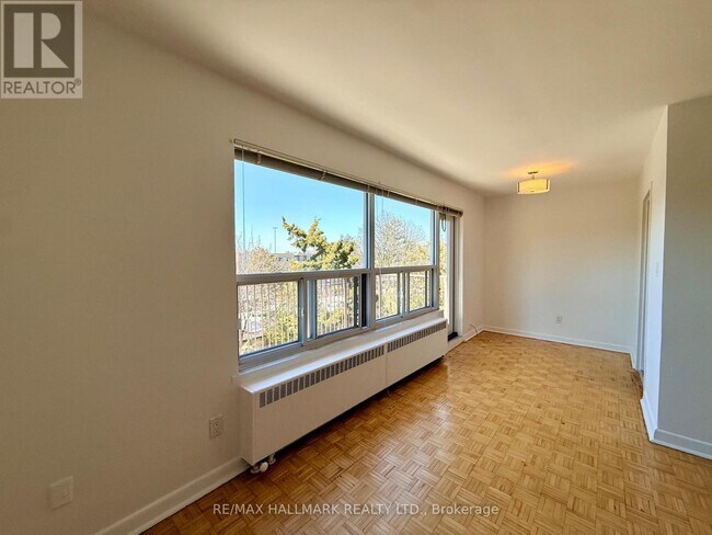 Building Photo - 28 Upper Canada Dr