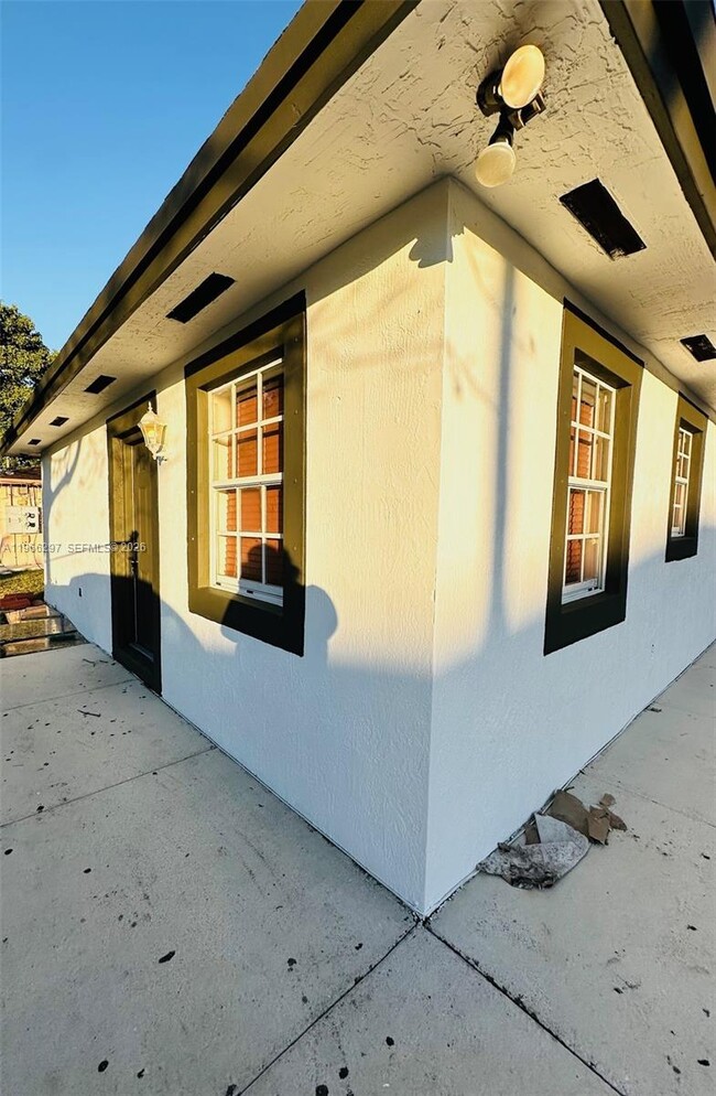 Building Photo - 3252 NW 94th St