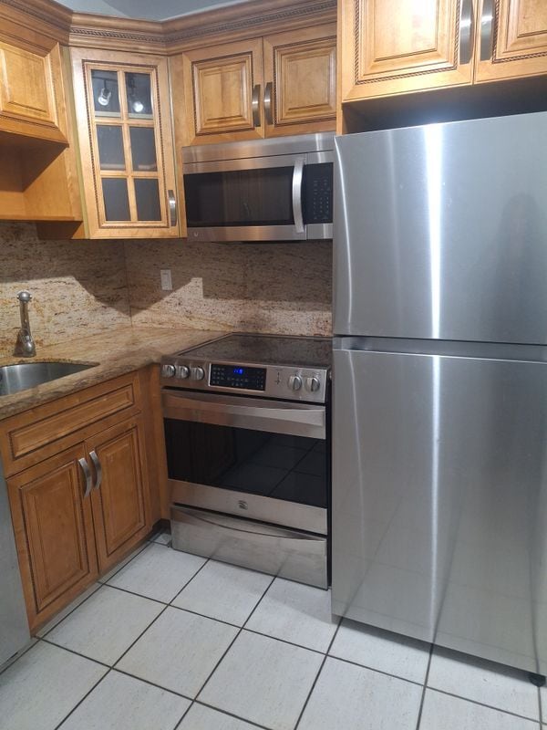 Foto del edificio - 201 180th Dr