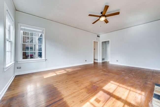 Foto del edificio - 4315 Gilbert Ave