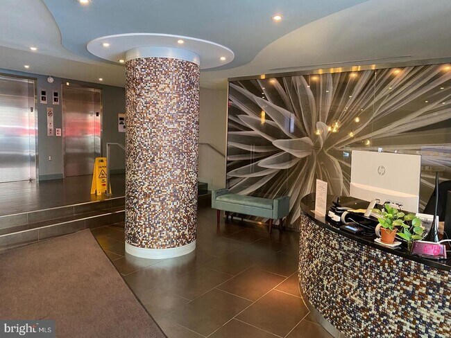 Foto del edificio - 1718 P St NW