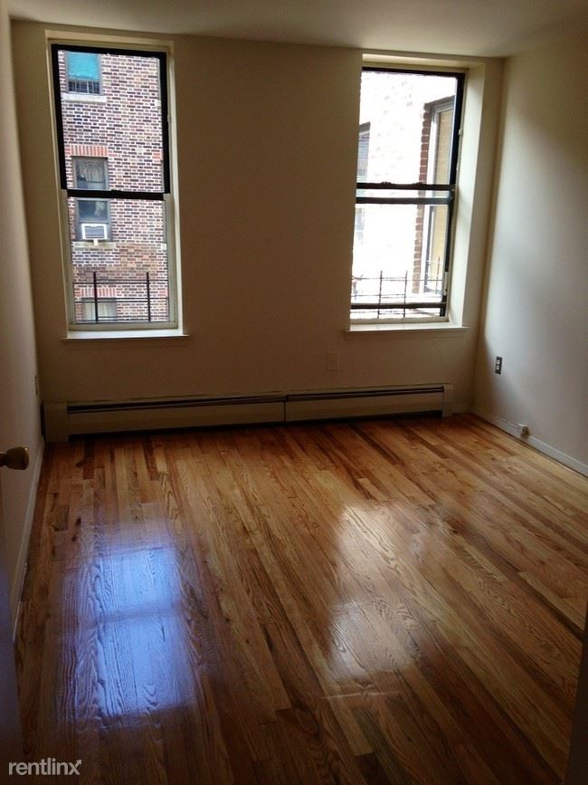 Building Photo - 3 br, 1 bath Apartment - 6063 Broadway