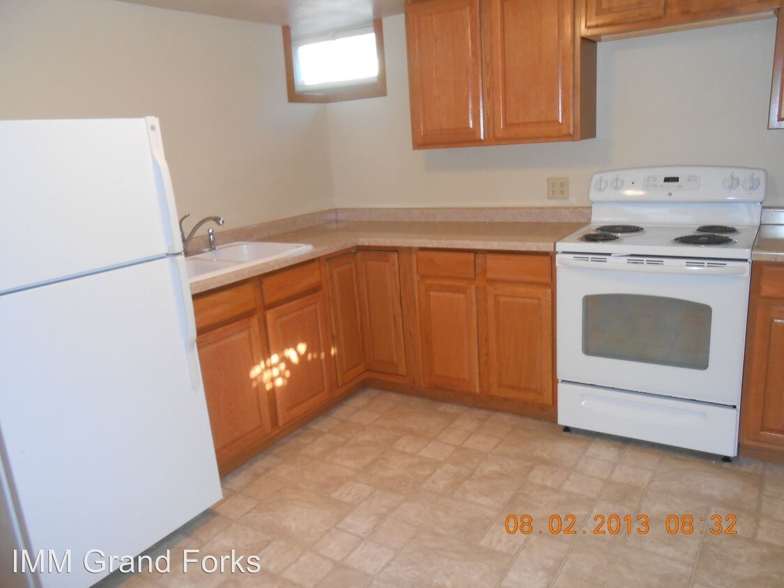 Primary Photo - 2210 9th Ave N