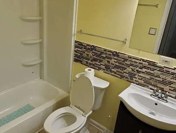 Bathroon - 7503 Riverdale Rd, Apt 2027