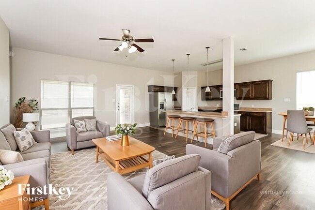 Building Photo - 15635 Gatsby Ln