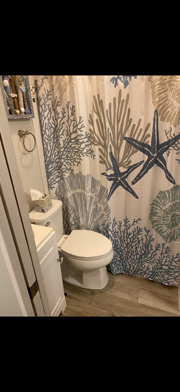 Foto del edificio - 1219 Navy Blvd