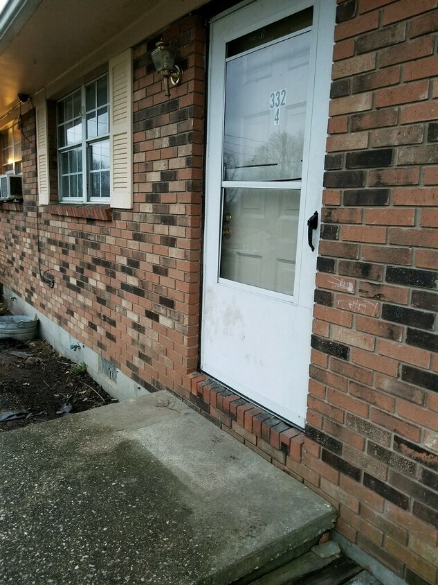 Foto principal - 332 W New Buckley Rd
