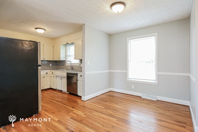 Building Photo - 118 Newgate Dr