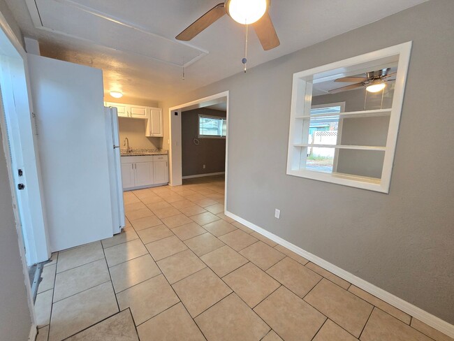 Building Photo - 2108 8th St