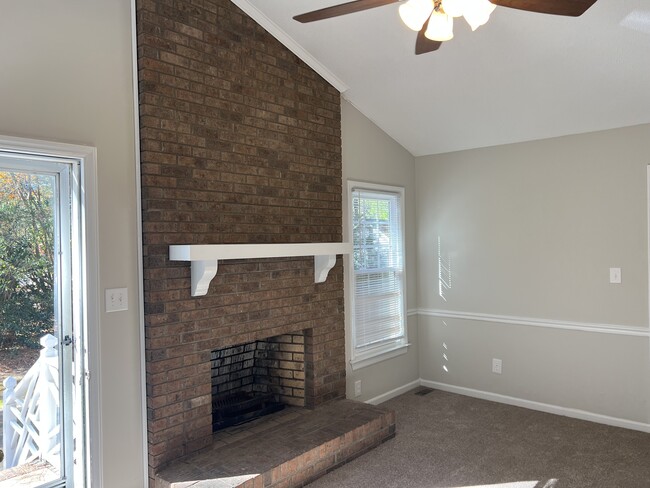 Building Photo - 2703 Byerly Dr N