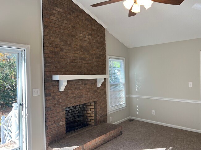 Foto del edificio - 2703 Byerly Dr N