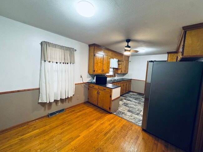 Building Photo - One Level Country Living