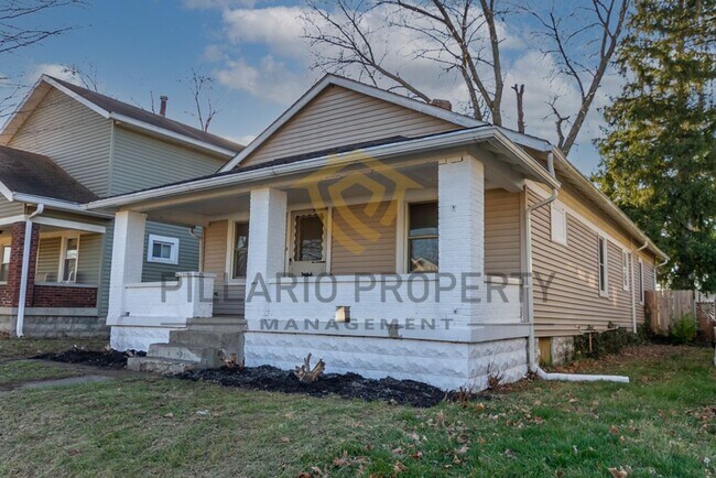 Foto del edificio - Charming 3-Bedroom Bungalow Near Garfield ...