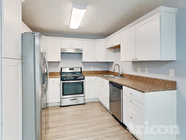 Foto del edificio - 1812 Cres Hill Dr NW